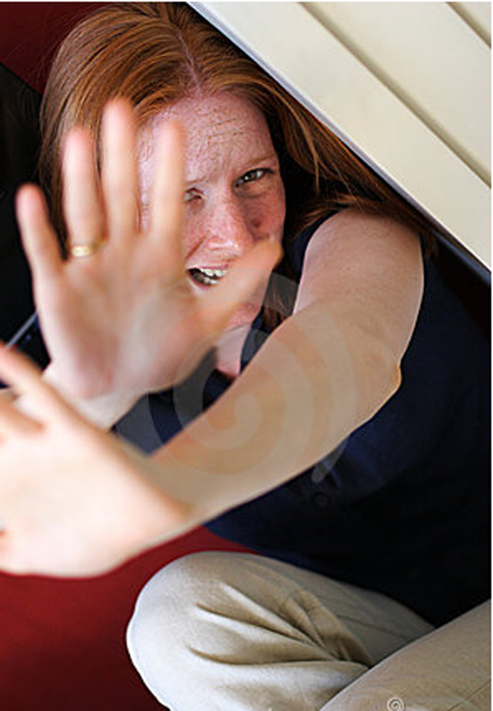 abuse_hands out